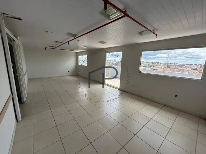 Aluga-se Andar Inteiro em frente a Av. Samdu Norte - Taguatinga Norte/DF