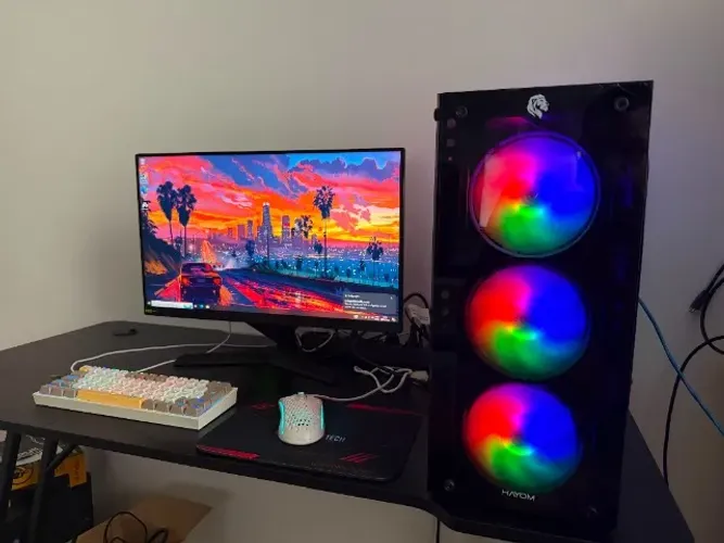 PC Gamer Ryzen 5 2600, 16GBs + RTX 2060. Monitor 24 Pol. Completo