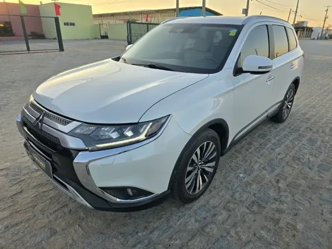 Mitsubishi Outlander HPE-S 2.2 Diesel 4X4 Aut. 2019