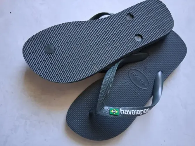 Chinelo Havaianas Verde e Amarelo - NOVO (tam. 39/40)