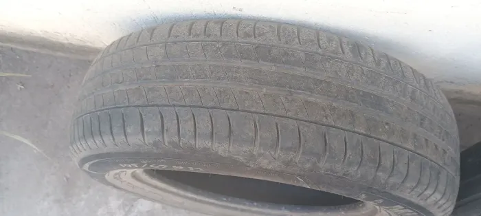 2 PNEUS MICHELIN ARO 15 195 65.