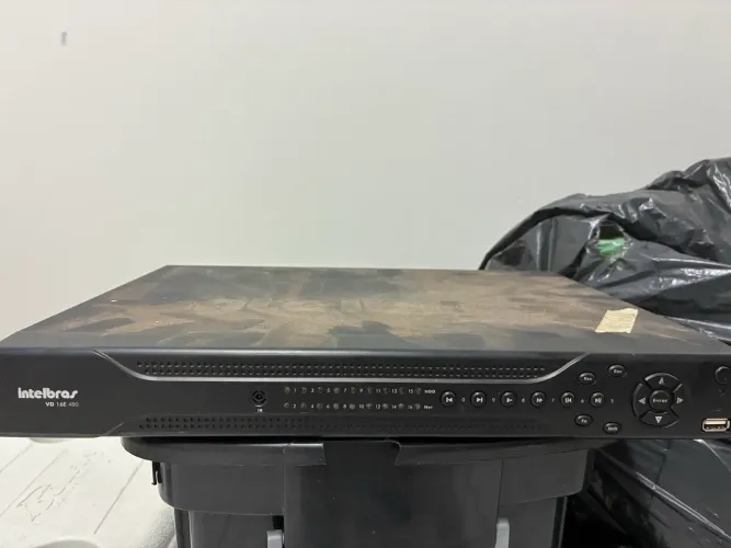 Kit de 11 câmeras com DVR