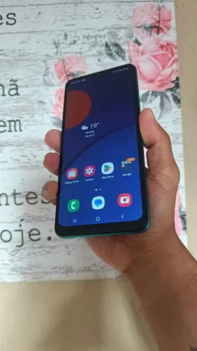 Samsung M12