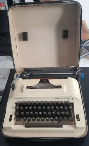 Máquina de escrever