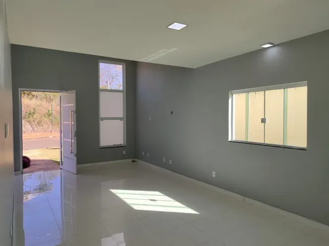 Casa em alto padrão localizada no Condomínio Residencial Villa Suíça