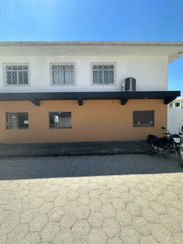 Sala Comercial Há Beira Mar
