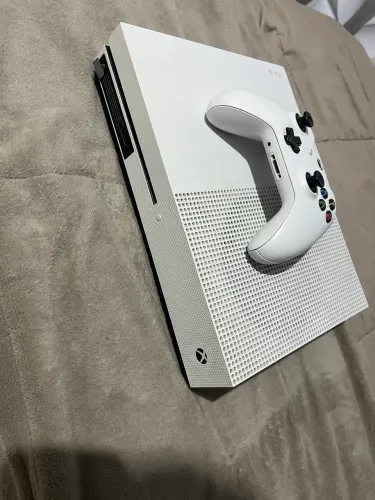 Xbox One S