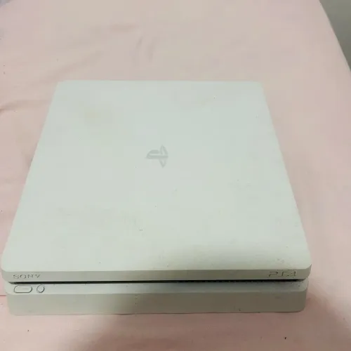 PlayStation 4 Slim 500GB (Branco - Edição Especial) - Versão Japonesa