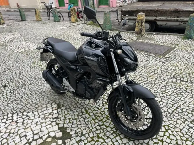 Vendo FZ15 Modelo 2024 com 23.000km