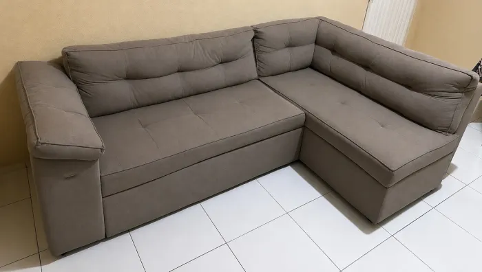Sofá em L seminovo