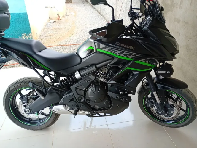 Versys 650 muito nova 30mil km rodados