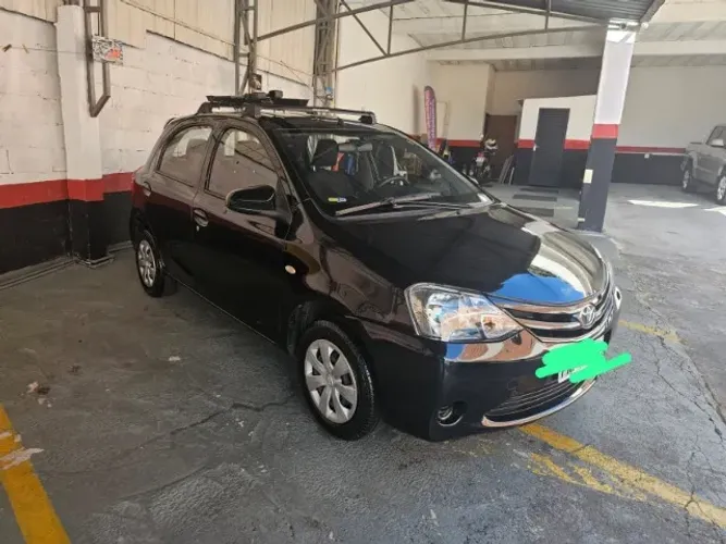 Toyota Etios X 1.3 Flex 16V 5P Mec. 2014