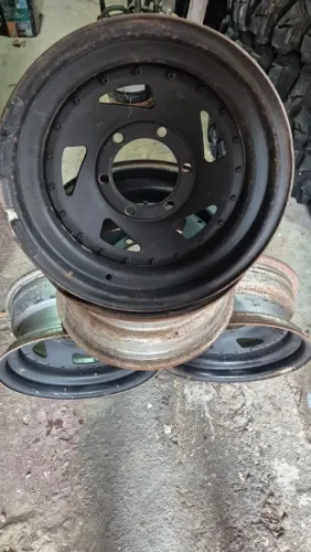 Rodas 15 furacão 6 X 139 para Pajero, Troller, Toyota bandeirante