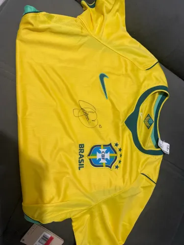 Camisa do Brasil oficial autografada - NEYMAR 