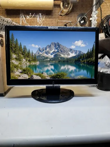 Monitor Lenovo D1960wa 18.5' Vga Dvi Hd 110/220