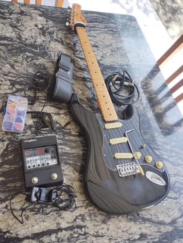 Guitarra Tagima TW 55 + Pedaleira Digitech Element