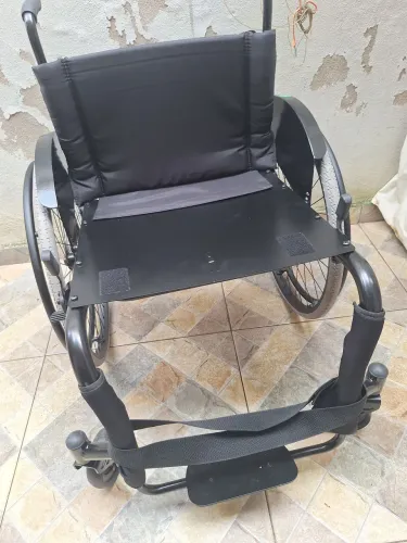 Cadeira de rodas monobloco
