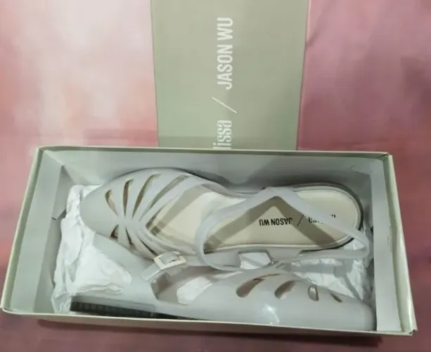 Melissa Dhalia Jason Wu