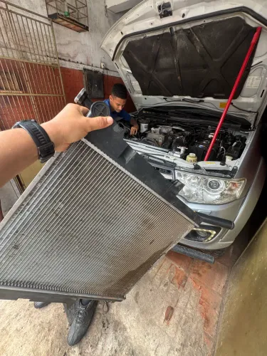 Radiador l200 Triton Dakar 3.2 2015?
