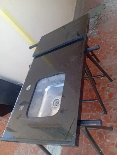 Pia de cozinha em Granito Preto São Gabriel 1.30 L x 0.65 cm P.