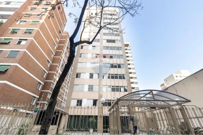 Apartamento de 200 m2, com 4 dormitórios à venda na Rua São Vicente de Paula 539 por R$2.0