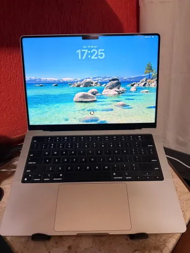 MacBook Pro M3 2023 18gb 500ssd