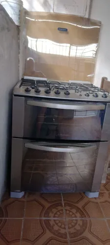 Fogão Eletrolux dois fornos em excelente estado de novo