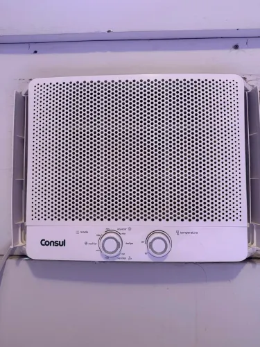 Ar-condicionado Consul 10.000 BTUs Quente/Frio 220V - Ótimo Estado