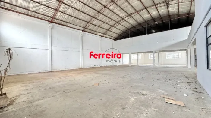 Galpão/Depósito/Armazém para Aluguel no Bairro Sarandi com Área de 1400 m²