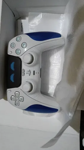 DUALSENSE ASTRO BOT