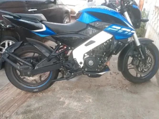 Bajaj Dominar 200