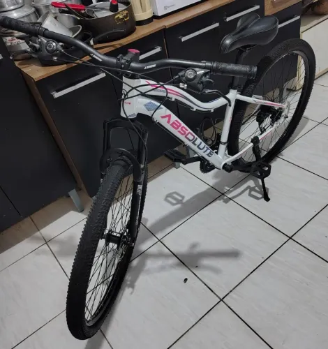 Bicicleta Absolute feminina MTB alumínio aro 29 quadro 17 com nota fiscal. Promoção bike