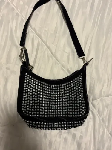 Bolsa preta brilhosa - NOVA