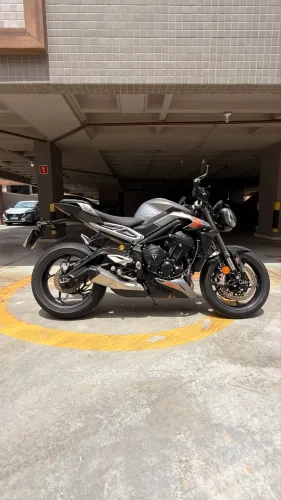 STREET TRIPLE 765 RS - NOVÍSSIMA