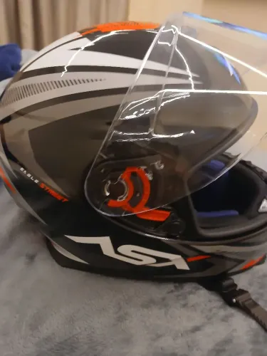 Capacetes ASX Eagle Street e Bell MX-9 Adventure - tamanho 62