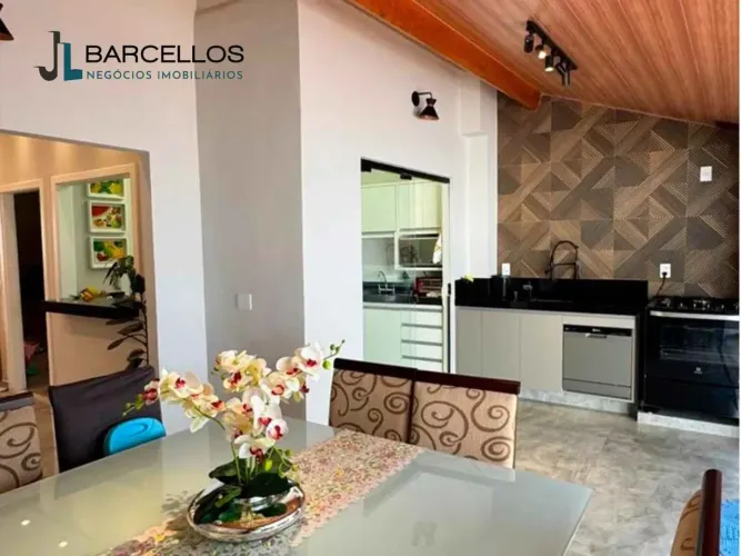 Casa à Venda no Condomínio Villagio Venice