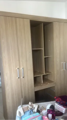 Guarda roupa usado