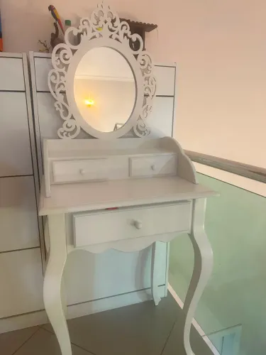 PENTEADEIRA QUARTO MENINA