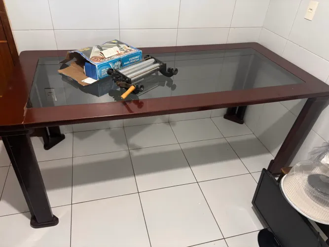Mesa jantar para 6 cadeiras - madeira maciça