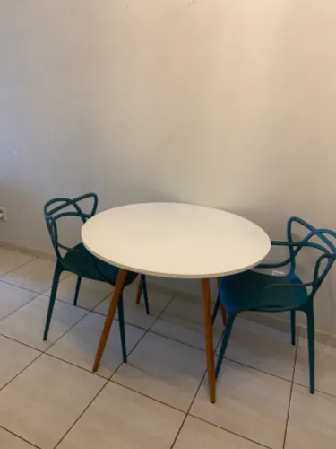 Mesa de jantar redonda 100 cm,  e cadeiras allegra turquesa