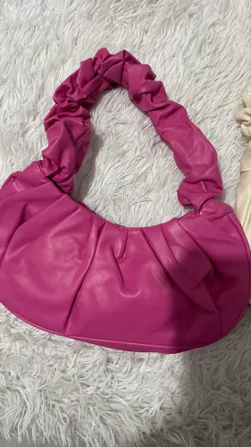 Bolsas rosa e creme