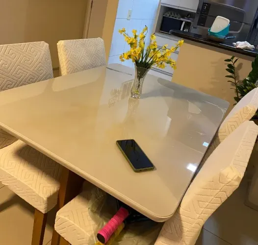 Vendo Mesa 4 lugares Tampo de Vidro