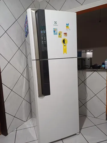 Oportunidade Refrigerador Eletrolux 481l
