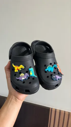 Sandália tipo Crocs Preta NOVA (28/29)