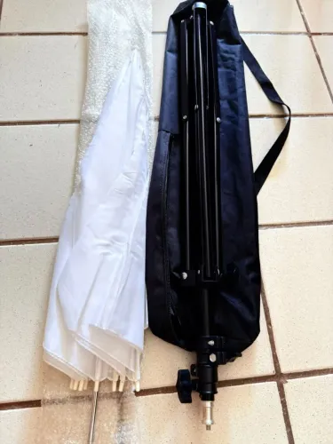 Kit de Iluminação para Fotografia / Estúdio - Sombrinha Difusora + Tripé + Bolsa