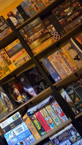 TROCA DE JOGOS DE TABULEIRO / BOARD GAME