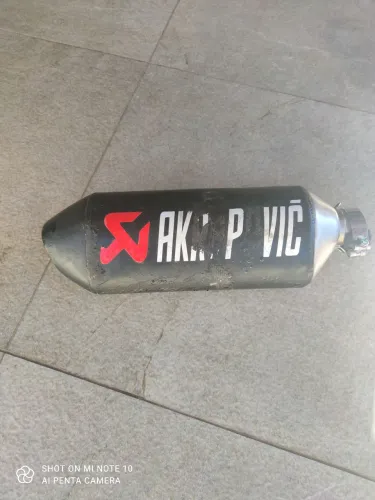 Ponteira akrapovic e Guidão