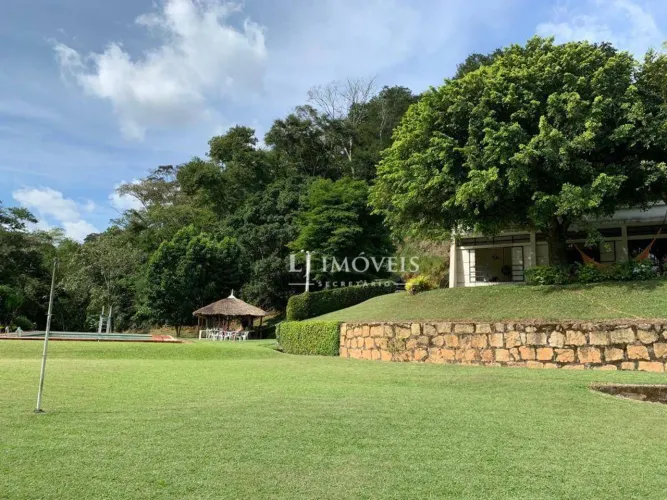 Sítio á venda em Pedro do Rio, com 6 dormitórios, 22000 m² por R$ 1.950.000 - Petrópolis/R