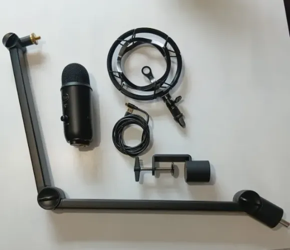 Kit Profissional Microfone Blue Yeti Blackout