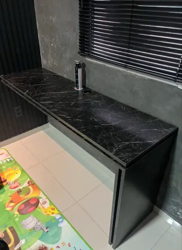 Mesa de escritório preta em mdf 55x25